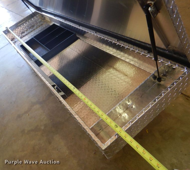 image for item MF9123 Challenger  toolbox