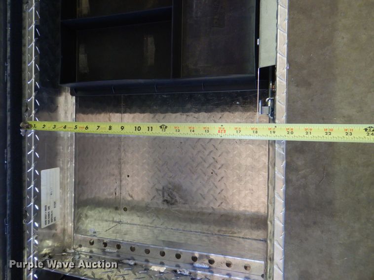 image for item MF9123 Challenger  toolbox