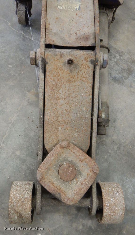 image for item MU9624 Lincoln  floor jack