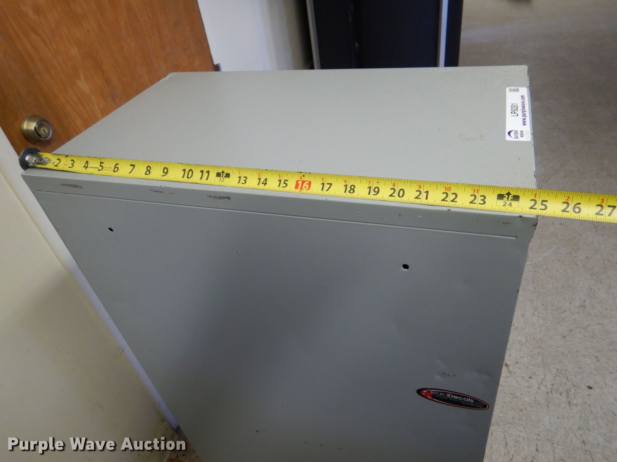 (7) file in Hutchinson, KS Item LP9281 sold Purple Wave