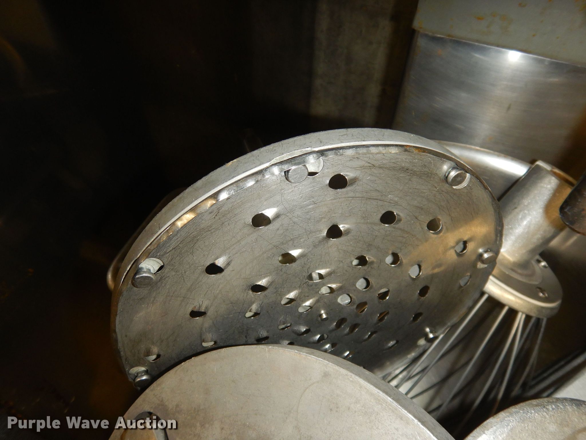 Hobart mixer in Kansas City, KS Item MD9041 sold Purple Wave