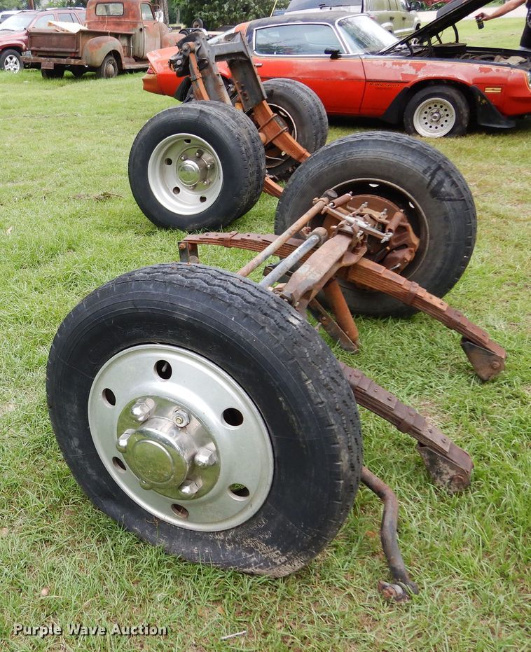 image for item DH8533 RV front and rear axle assemblies