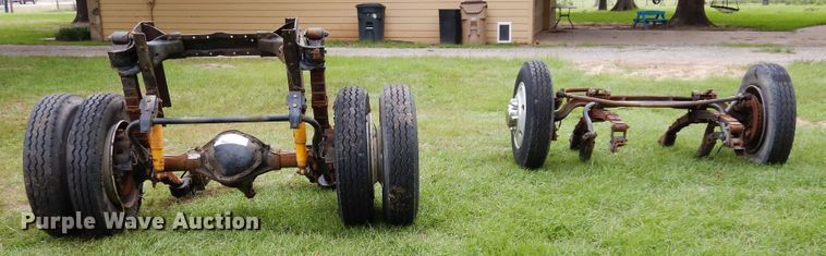 image for item DH8533 RV front and rear axle assemblies