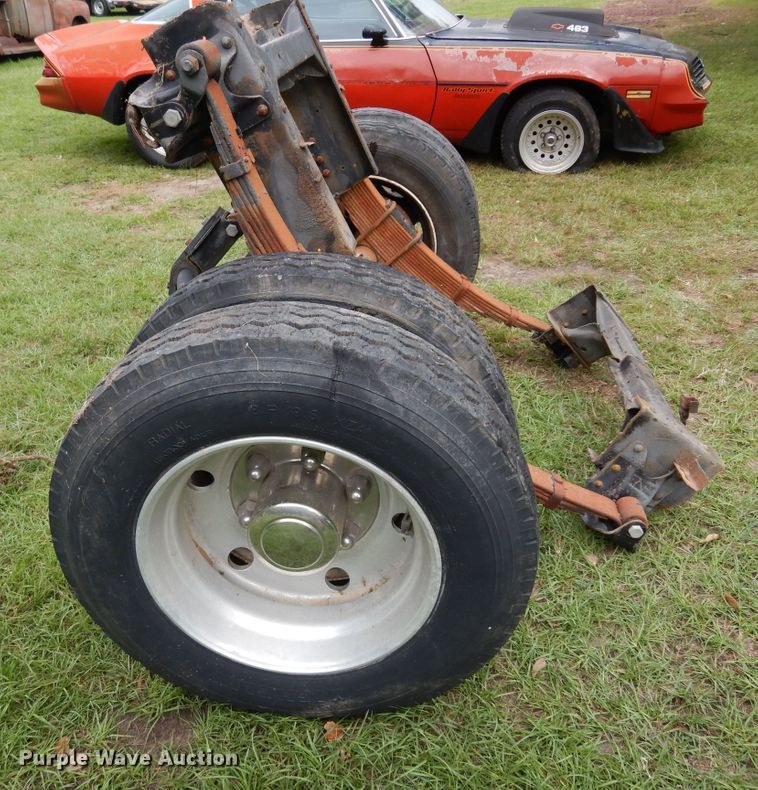 image for item DH8533 RV front and rear axle assemblies