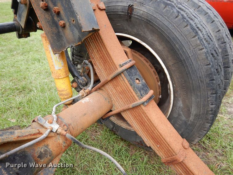 image for item DH8533 RV front and rear axle assemblies