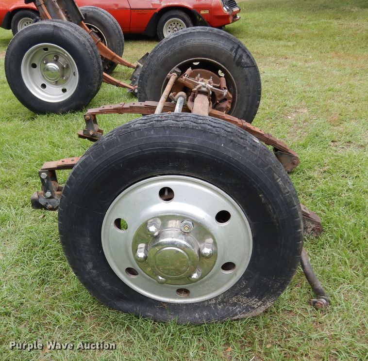 image for item DH8533 RV front and rear axle assemblies