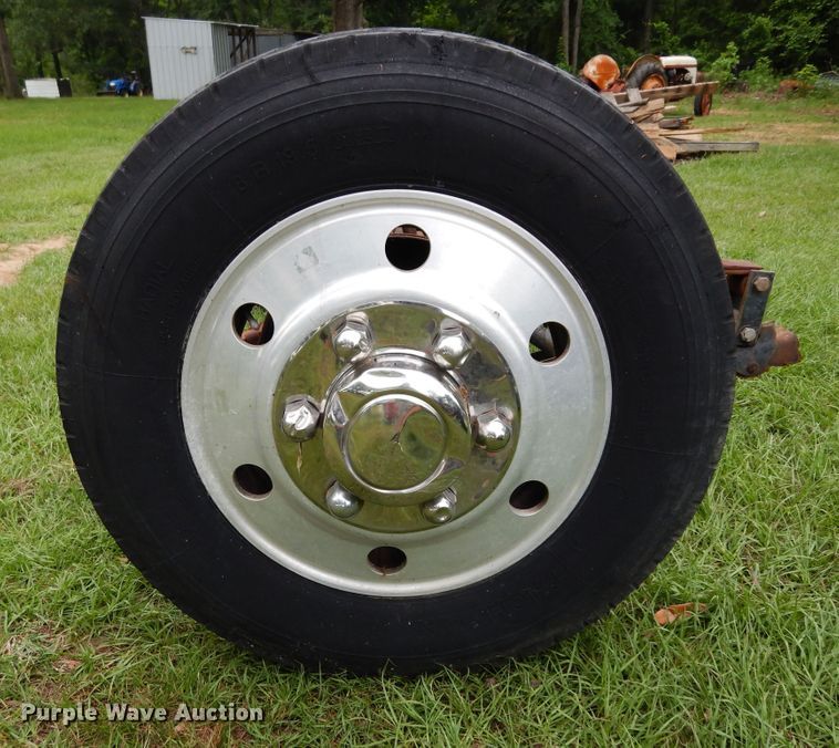 image for item DH8533 RV front and rear axle assemblies