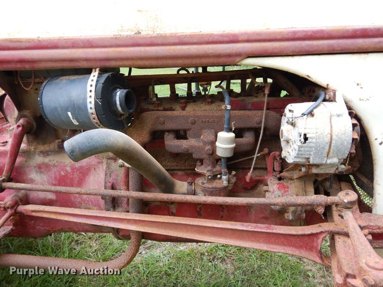 image for item DH8534 Ford  tractor