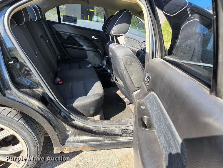 image for item DI1219 2010 Ford Fusion SE