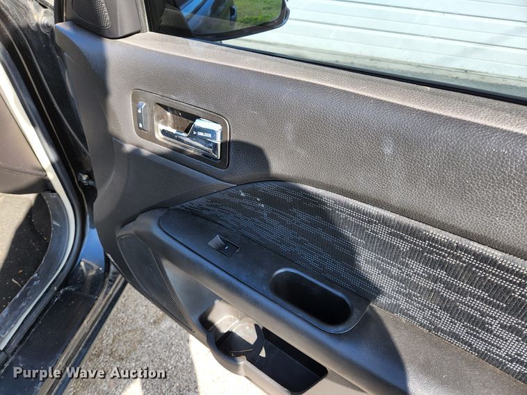 image for item DI1219 2010 Ford Fusion SE