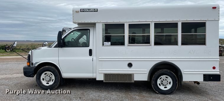 image for item DJ5196 2006 Chevrolet Express G3500  school bus