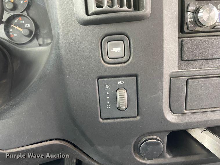 image for item DJ5196 2006 Chevrolet Express G3500  school bus