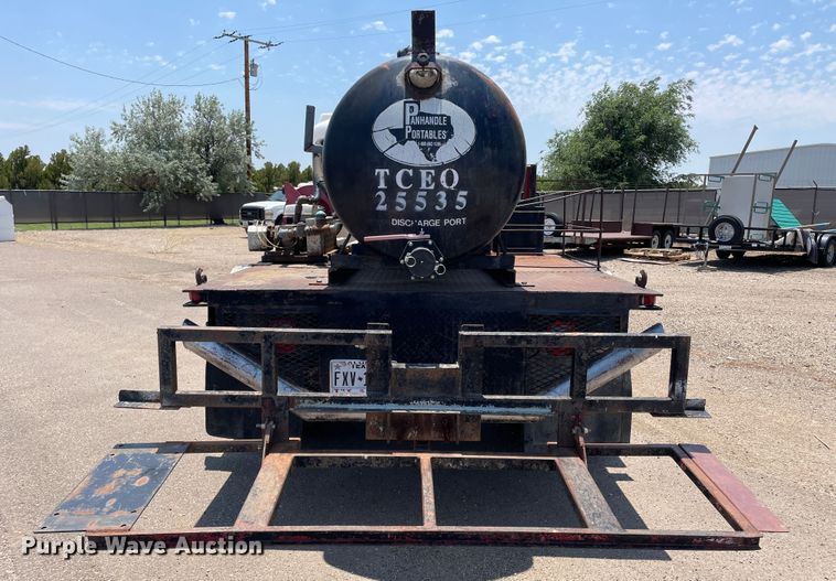 image for item DJ5209 2008 Ford F550 Super Duty  vacuum truck