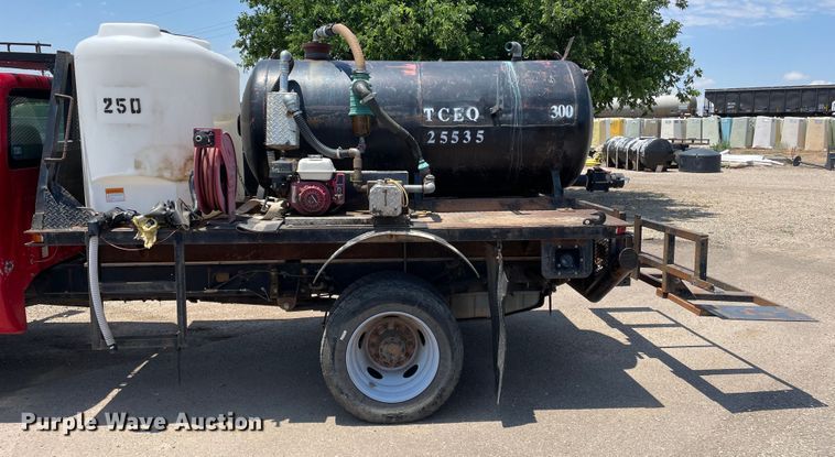 image for item DJ5209 2008 Ford F550 Super Duty  vacuum truck