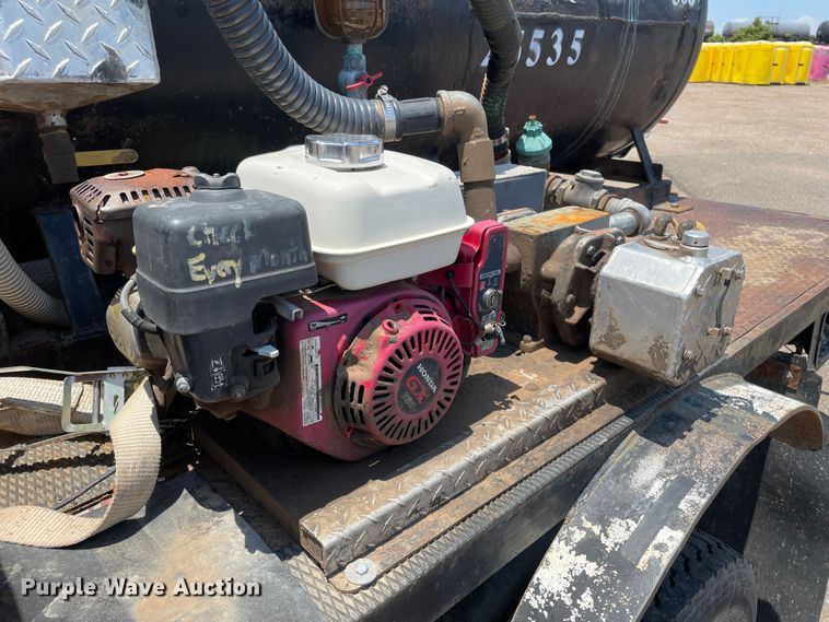 image for item DJ5209 2008 Ford F550 Super Duty  vacuum truck