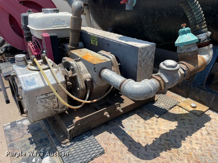 image for item DJ5209 2008 Ford F550 Super Duty  vacuum truck