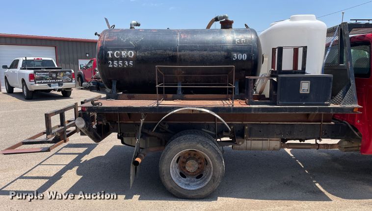 image for item DJ5209 2008 Ford F550 Super Duty  vacuum truck