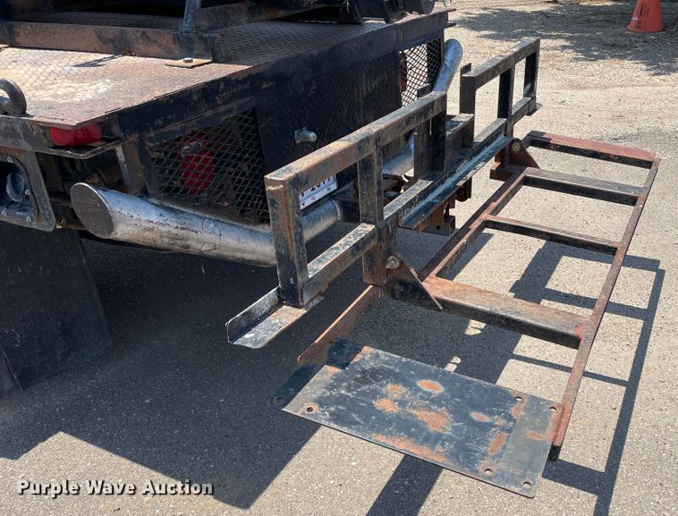 image for item DJ5209 2008 Ford F550 Super Duty  vacuum truck