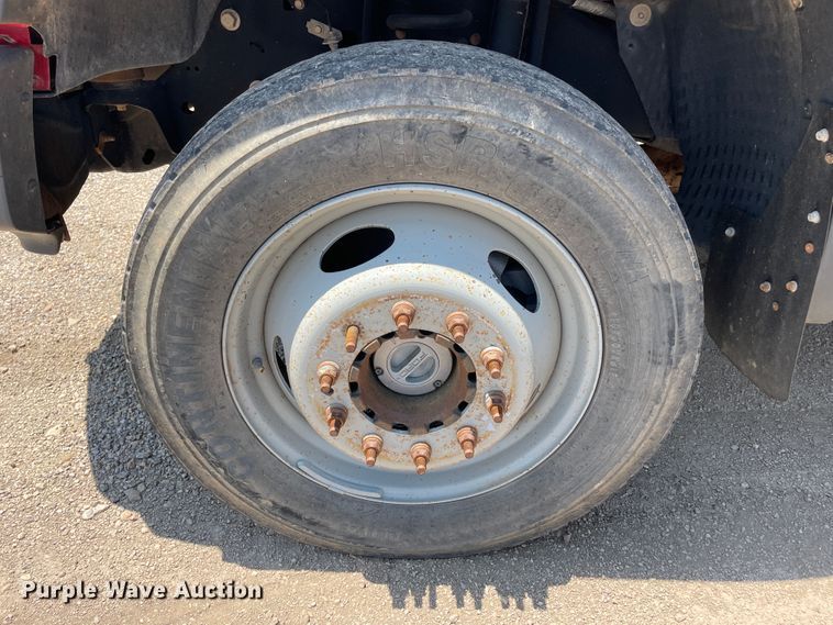 image for item DJ5209 2008 Ford F550 Super Duty  vacuum truck