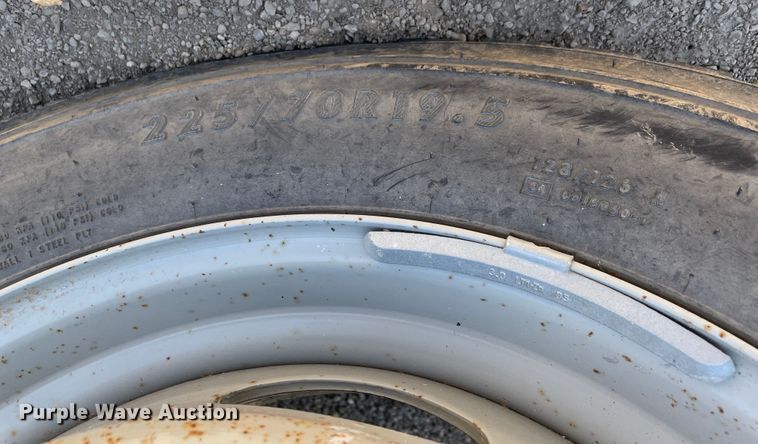 image for item DJ5209 2008 Ford F550 Super Duty  vacuum truck