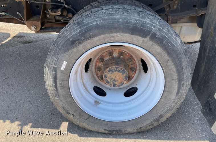 image for item DJ5209 2008 Ford F550 Super Duty  vacuum truck