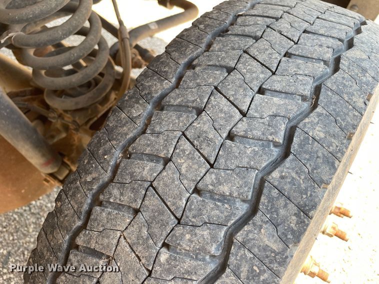 image for item DJ5209 2008 Ford F550 Super Duty  vacuum truck