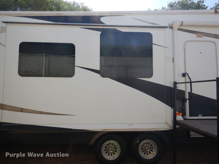 image for item DJ8962 2009 Carriage Carri-Lite  camper