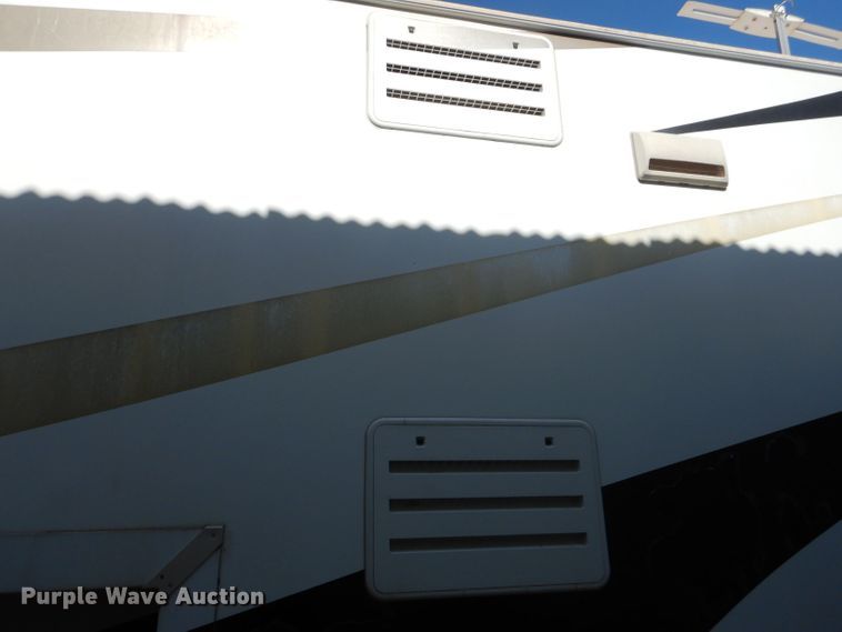 image for item DJ8962 2009 Carriage Carri-Lite  camper