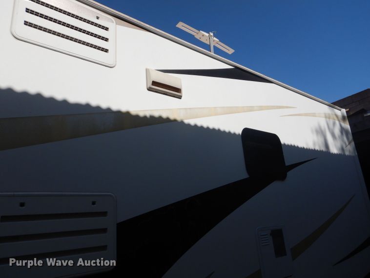 image for item DJ8962 2009 Carriage Carri-Lite  camper