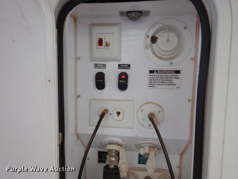 image for item DJ8962 2009 Carriage Carri-Lite  camper