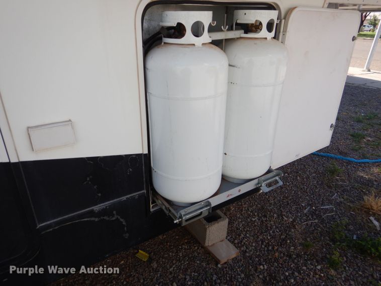 image for item DJ8962 2009 Carriage Carri-Lite  camper