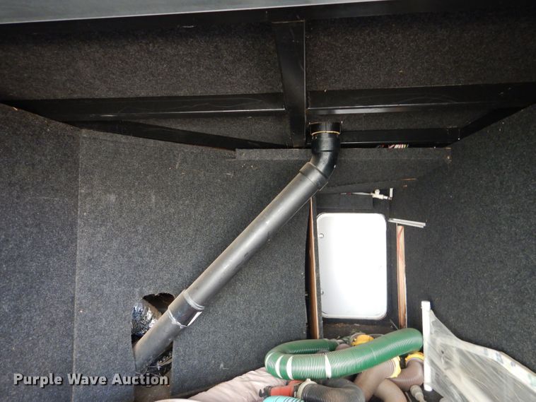 image for item DJ8962 2009 Carriage Carri-Lite  camper