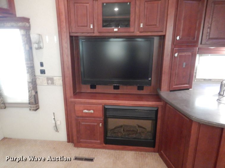 image for item DJ8962 2009 Carriage Carri-Lite  camper