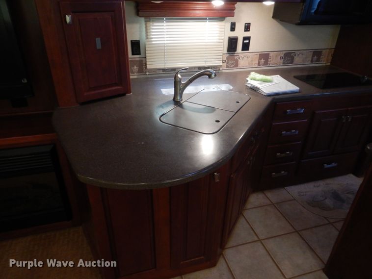 image for item DJ8962 2009 Carriage Carri-Lite  camper