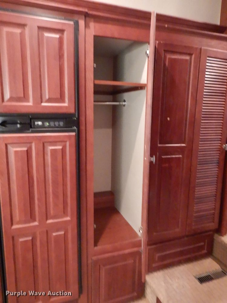 image for item DJ8962 2009 Carriage Carri-Lite  camper