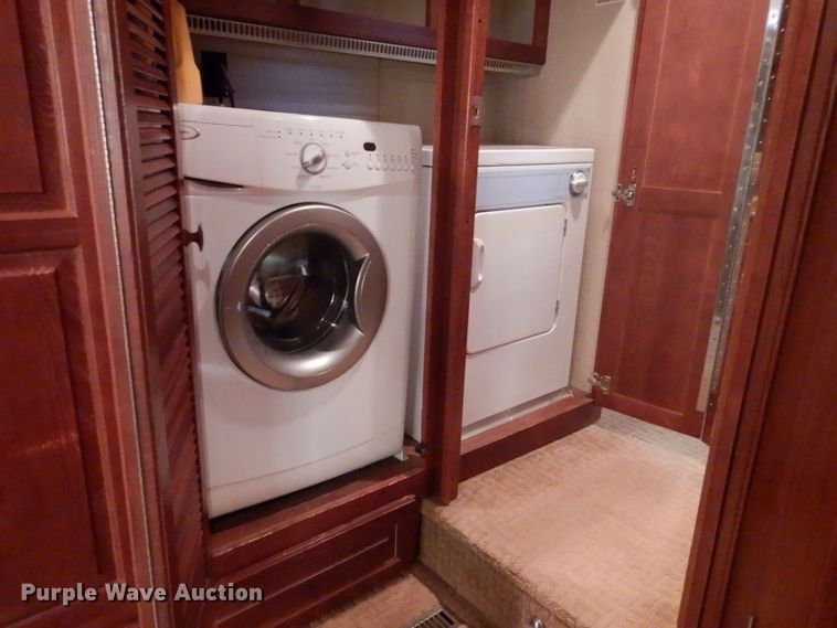 image for item DJ8962 2009 Carriage Carri-Lite  camper