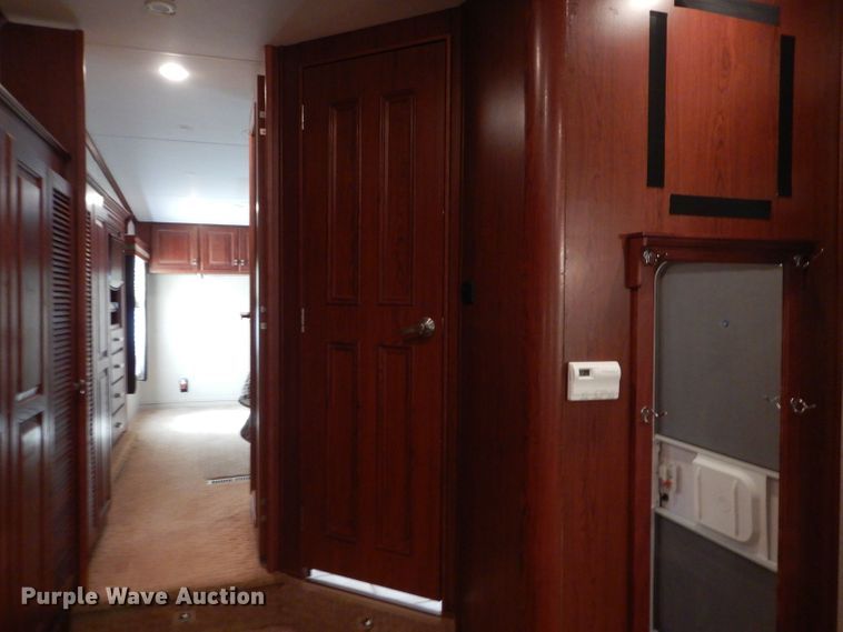 image for item DJ8962 2009 Carriage Carri-Lite  camper