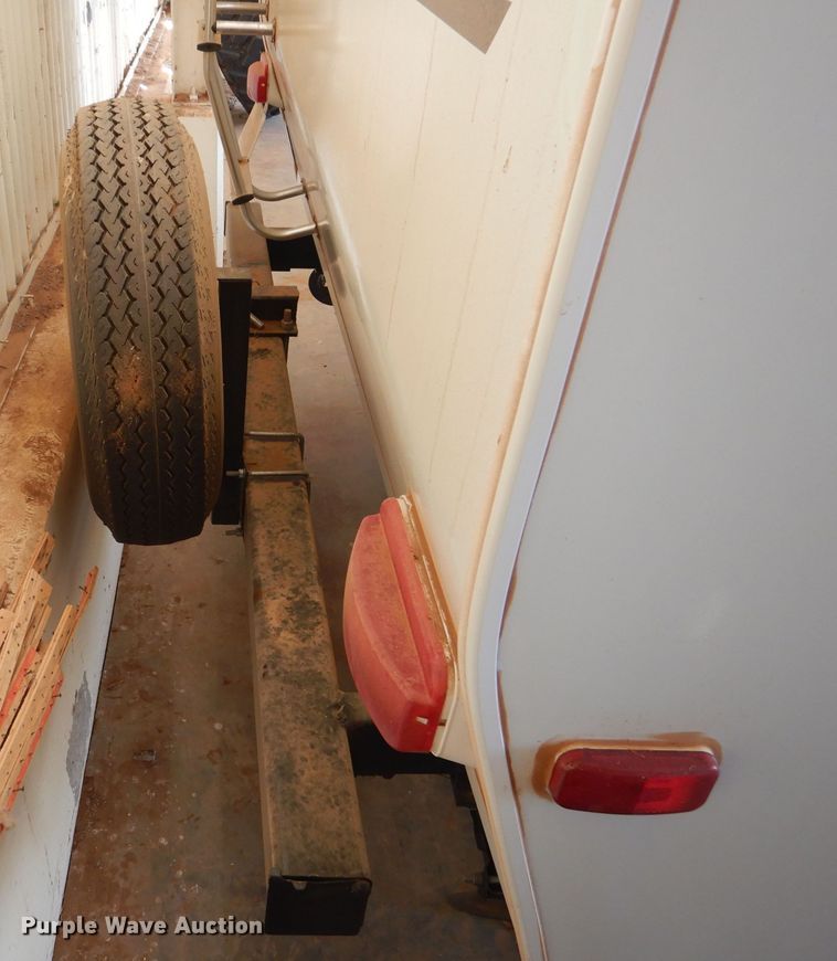 image for item DJ8963 2006 R-Vision Trail Sport  camper