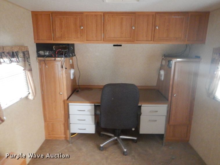 image for item DJ8963 2006 R-Vision Trail Sport  camper