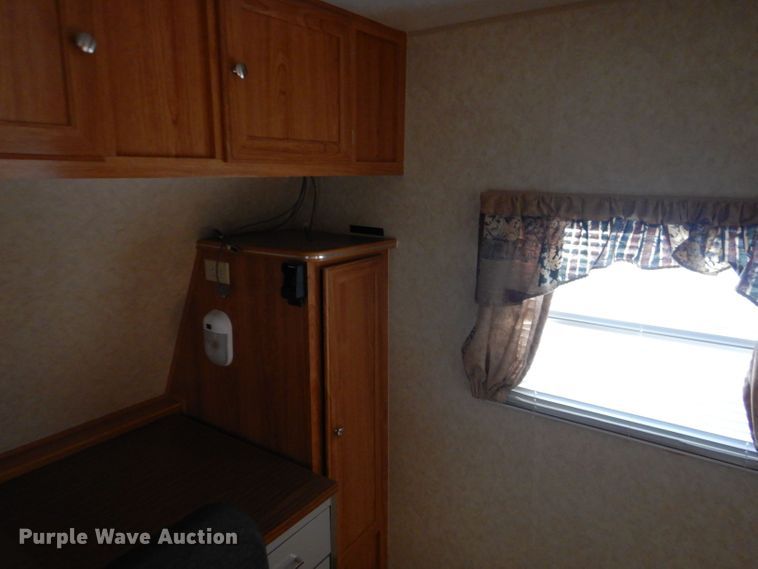 image for item DJ8963 2006 R-Vision Trail Sport  camper