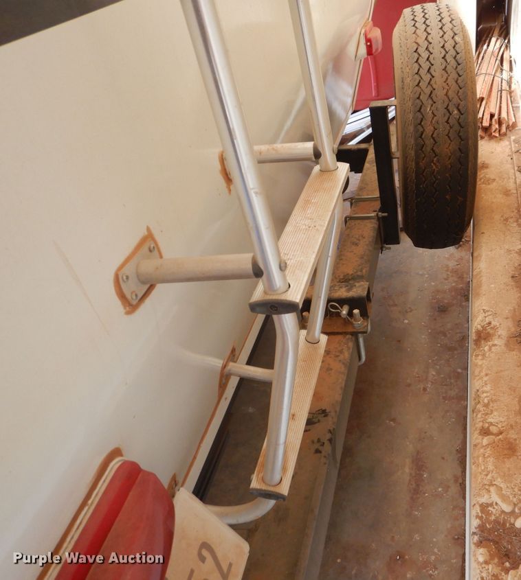 image for item DJ8963 2006 R-Vision Trail Sport  camper