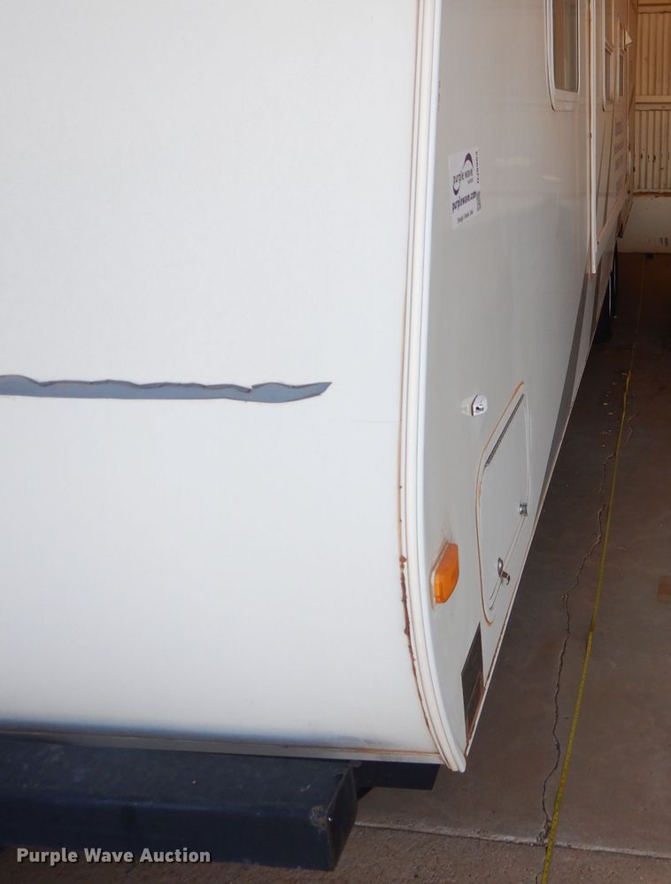 image for item DJ8963 2006 R-Vision Trail Sport  camper