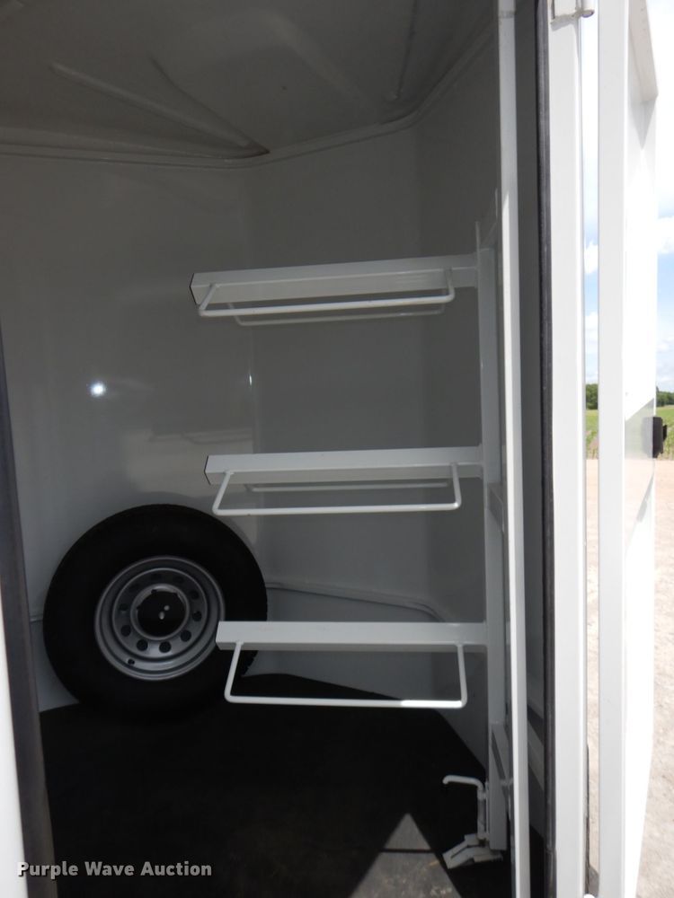 image for item DK0492 2016 Titan Primo  livestock trailer