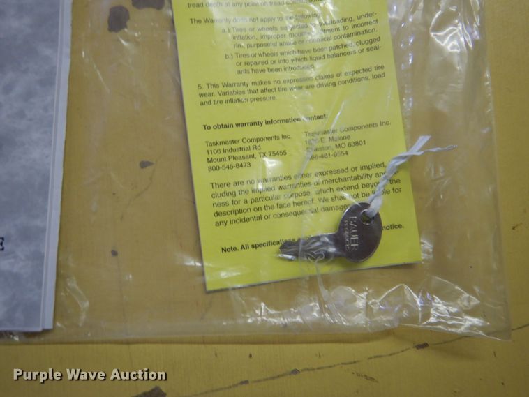 image for item DK0492 2016 Titan Primo  livestock trailer