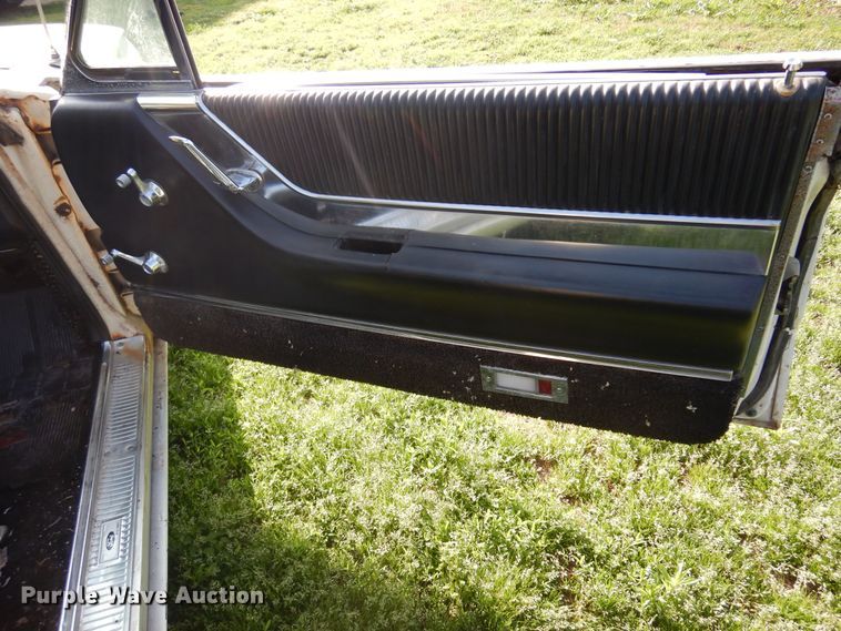 image for item DK0916 1965 Ford Thunderbird  convertible