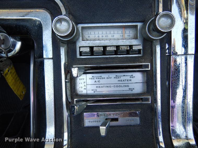 image for item DK0916 1965 Ford Thunderbird  convertible