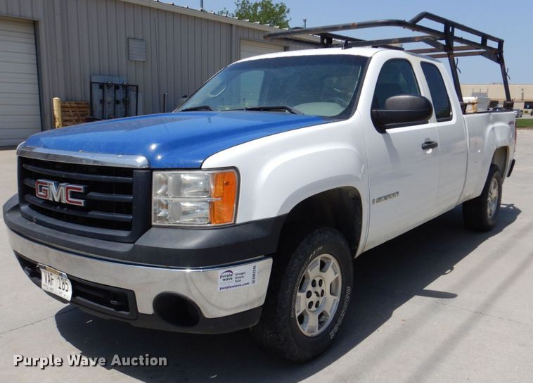 image for item DM2246 2008 GMC Sierra 1500  Ext. Cab pickup truck