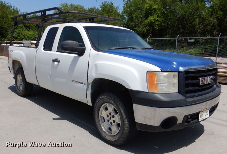 image for item DM2246 2008 GMC Sierra 1500  Ext. Cab pickup truck