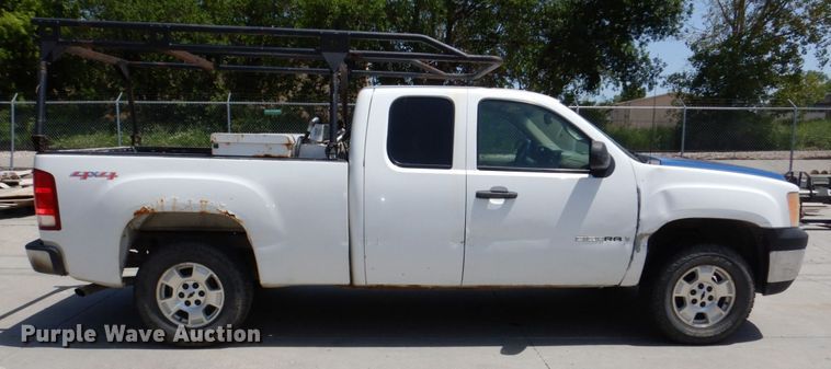 image for item DM2246 2008 GMC Sierra 1500  Ext. Cab pickup truck