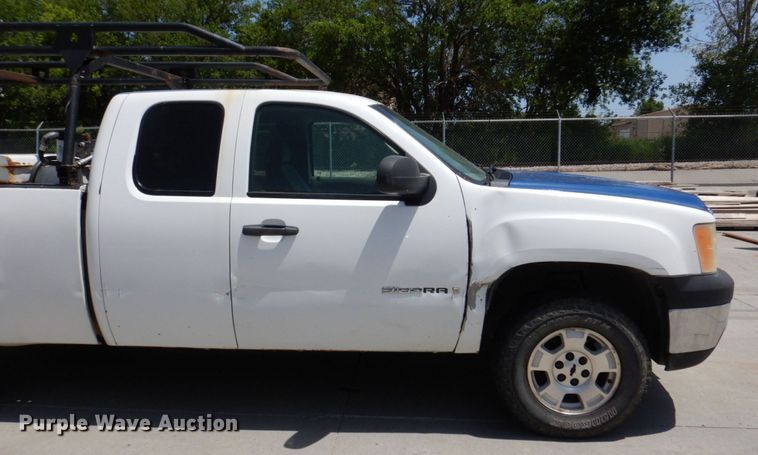 image for item DM2246 2008 GMC Sierra 1500  Ext. Cab pickup truck